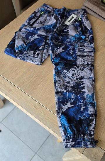 Windjack broek van Guess beschikbaar voor biedingen