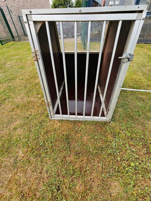 Gratis autoBench, Dieren en Toebehoren, Hondenhokken, Gebruikt, Ophalen