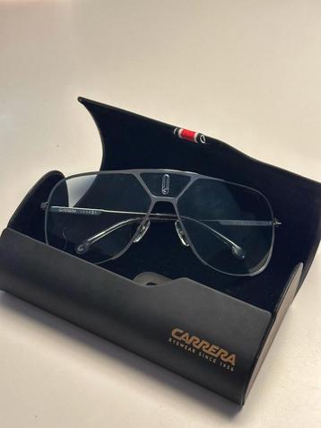 Lunettes solaires Carrera pour Tommy Hilfiger.  disponible aux enchères