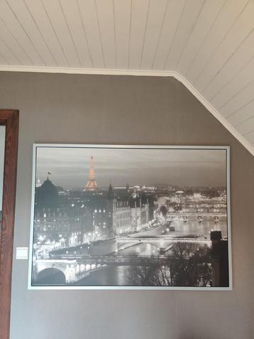 Parijs met Eiffeltoren en Seine foto, incl kader beschikbaar voor biedingen