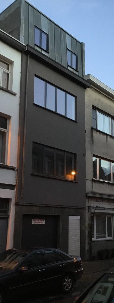 Opslagplaats garage autostaanplaats motostaanplaats, Immo, Garages en Parkeerplaatsen, Antwerpen (stad)