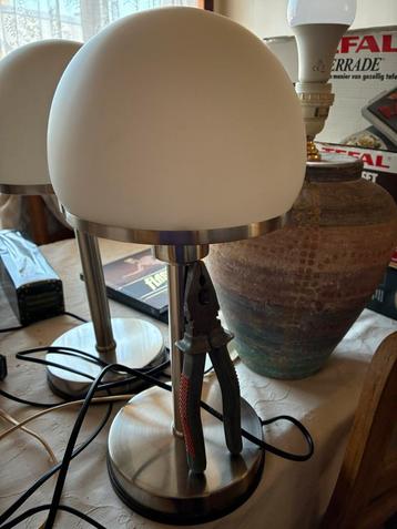 Lampe de chevet beschikbaar voor biedingen