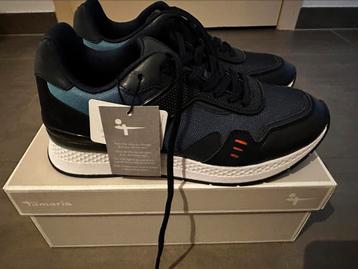 Donkerblauwe sneakers Tamaris (NIEUW!) beschikbaar voor biedingen