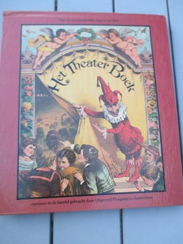 Het Theater Boek - Uitgeverij Ploegsma beschikbaar voor biedingen