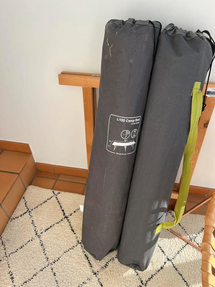 2 quechua camp beds - Decathlon, Caravans en Kamperen, Slaapmatten, Zo goed als nieuw, Ophalen