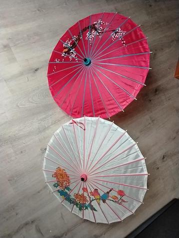 Chinese parasolletjes, 13 stuks disponible aux enchères