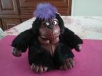 Bruine plastieken aap met zwart haar, Kinderen en Baby's, Speelgoed | Knuffels en Pluche, Ophalen of Verzenden, Zo goed als nieuw