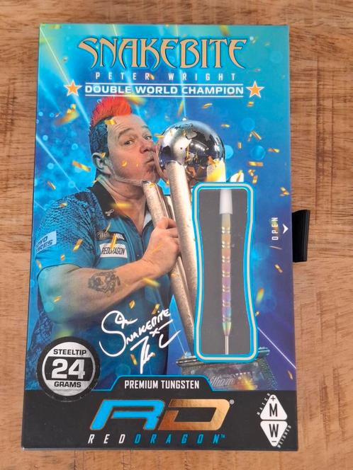Red Dragon Peter Wright Snakebite 1 dartpijlen 24g, Sport en Fitness, Darts, Nieuw, Flights, Ophalen of Verzenden