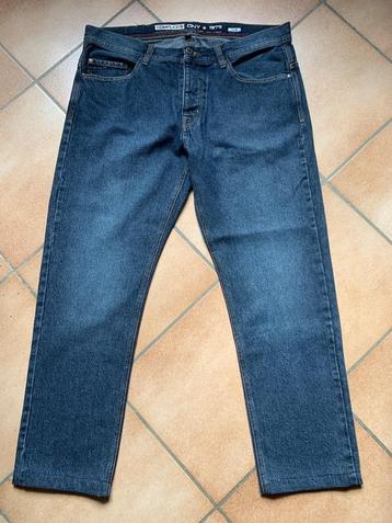 Complices jeans bleu taille 46 slim coupe du 501 doux et sou