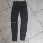 Zwarte skinny, Enlèvement ou Envoi