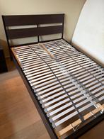Lit IKEA 140, Huis en Inrichting, Slaapkamer | Bedden, Ophalen, 140 cm, Zo goed als nieuw, Twijfelaar