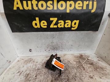 Remklauw (Tang) rechts-voor van een Peugeot 2008 beschikbaar voor biedingen