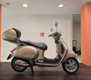 Vespa GTS300IE**2013**6.000km**Garantie  beschikbaar voor biedingen