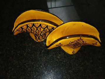 Handversierde servetterhouders van aardewerk! beschikbaar voor biedingen