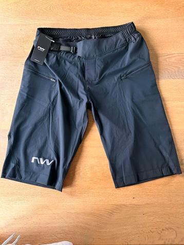 Northwave Bomb Baggy fietsbroek beschikbaar voor biedingen