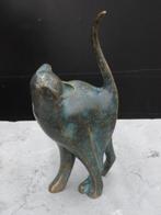 statue d un chat tête en l air en bronze patinée ., Jardin & Terrasse, Statues de jardin, Animal, Autres matériaux, Enlèvement ou Envoi