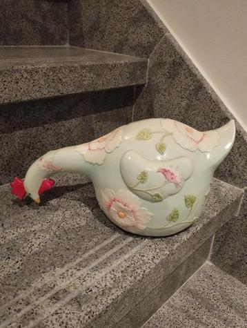 Stenen kip beschikbaar voor biedingen