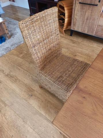 Rieten stoelen  beschikbaar voor biedingen