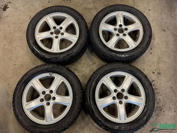 Opel Saab Winterbanden set 5 x 110 ET49 215-55-16 93 H, Auto-onderdelen, Banden en Velgen, Banden en Velgen, Winterbanden, 16 inch