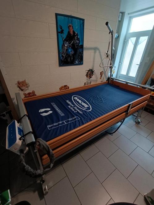Matelas médical anti escart avec compresseur automatique, Diversen, Verpleegmiddelen, Ophalen