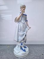 Biscuit figuurtje (porcelein), Antiek en Kunst, Antiek | Porselein, Ophalen of Verzenden