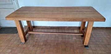 Massief Eiken Tafel beschikbaar voor biedingen