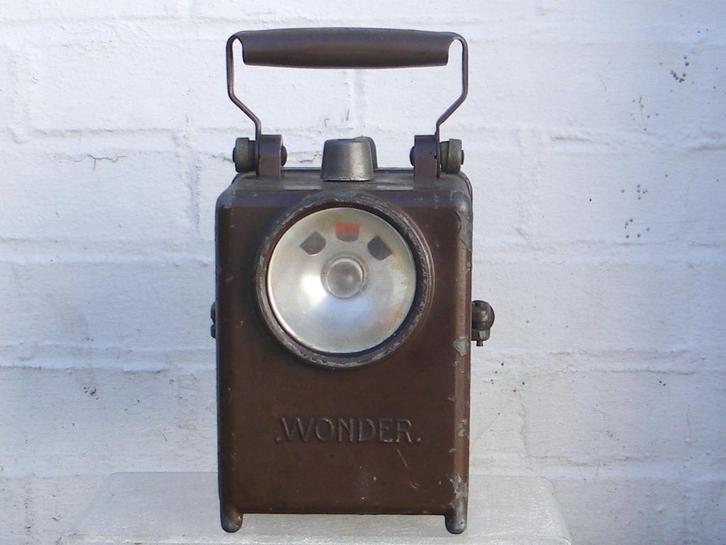 Lanterne de cheminot Wonder type Agral boîtier en fonte alu, Collections, Trains & Trams, Utilisé, Train, Envoi