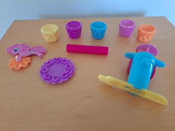 Play-Doh My Little Pony Pinkie Pie Cupcake  beschikbaar voor biedingen