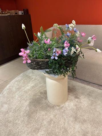 Bak met valse bloemen - 4 stuks beschikbaar voor biedingen