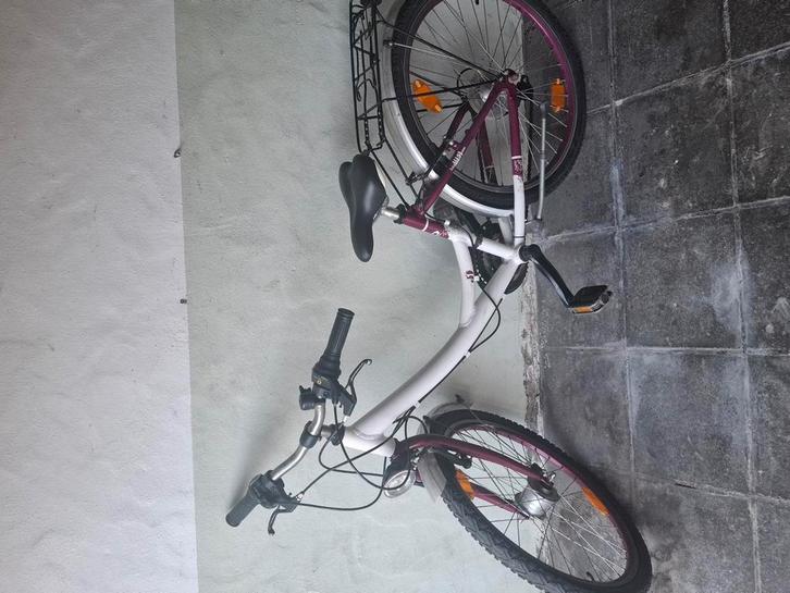 Meisjes fiets maat 24, Fietsen en Brommers, Fietsen | Dames | Damesfietsen, Gebruikt, Versnellingen, Ophalen