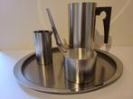 Stelton Arne Jacobsen theeset, Ophalen