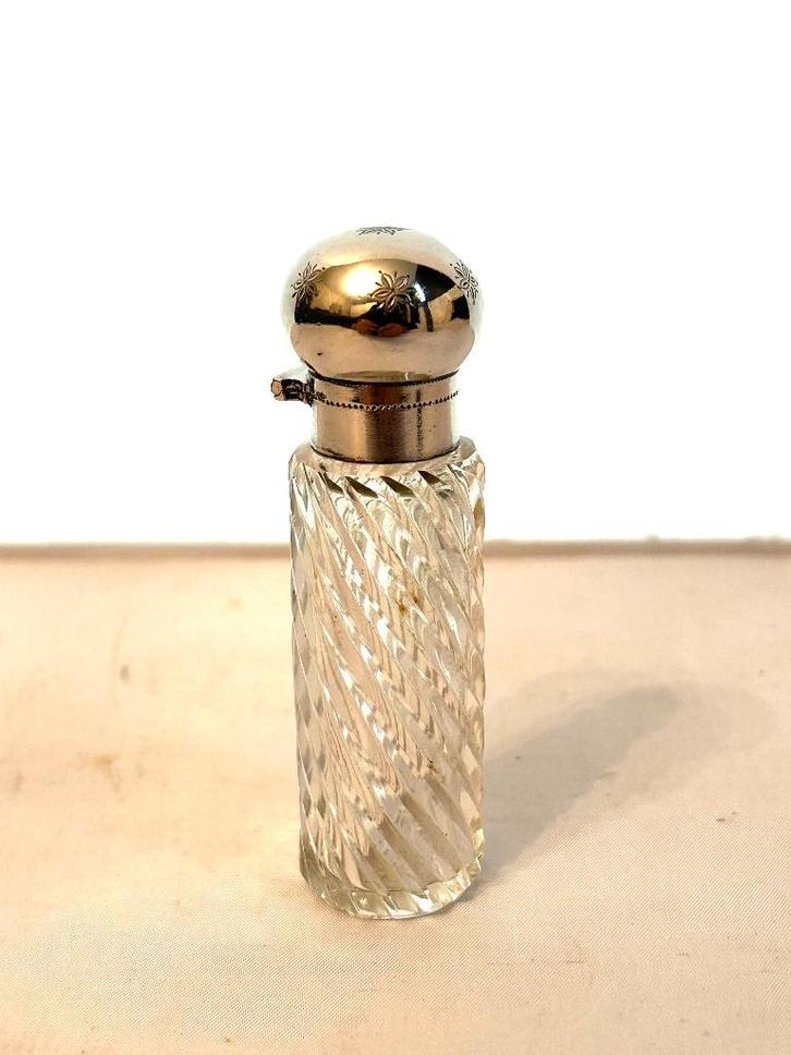 oud Hollands sterling zilveren kristal parfumflesje, Antiquités & Art, Antiquités | Argent & Or, Argent, Enlèvement ou Envoi