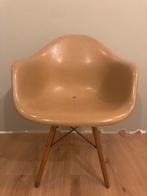 ‘Dark Ochre’ DSW Dining Chair Eames, Ophalen