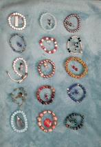 Sets van armbandjes met oorbellen of hangers.4 euro/stuk., Handtassen en Accessoires, Armbanden, Overige materialen, Met bedels of kralen
