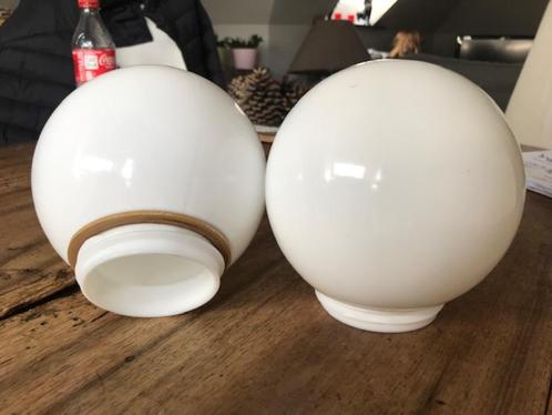 Witte glazen bollen voor plafond of wandlamp, Huis en Inrichting, Lampen | Wandlampen, Nieuw, Glas, Ophalen of Verzenden