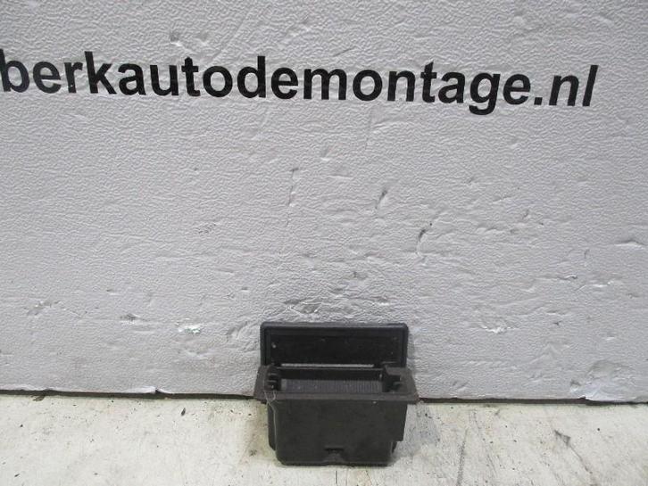 CENDRIER Toyota Celica (T20) (01-1993/11-1999) (74102-20240), Autos : Pièces & Accessoires, Habitacle & Garnissage, Toyota, Utilisé