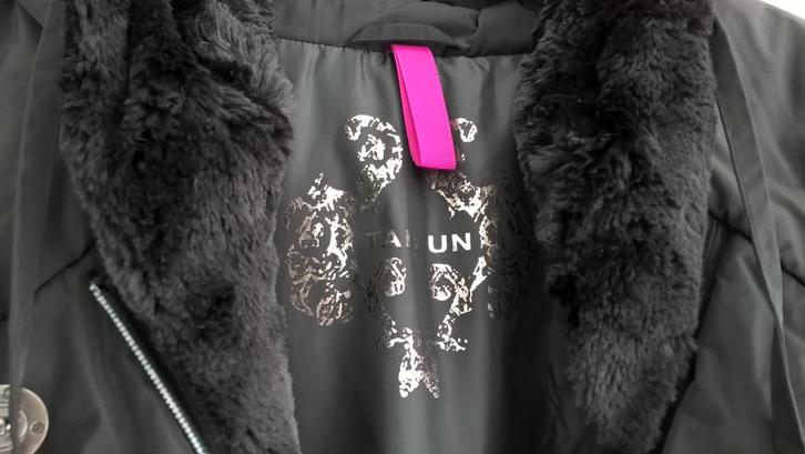 WINTERJAS TAIFUN/ MT 40/42/ zgan, Kleding | Dames, Jassen | Winter, Zo goed als nieuw, Maat 38/40 (M), Zwart, Verzenden