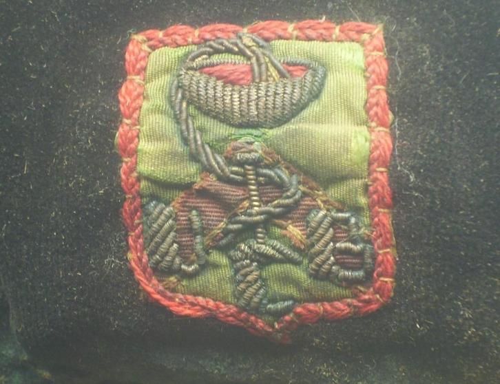 Ancienne faluche peu courante du cercle de pharmacie ULB, Verzamelen, Militaria | Algemeen, Overige soorten, Helm of Baret, Verzenden