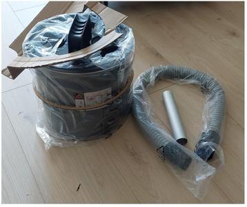 Bidon intermédiaire pour aspirateur  pour nettoyage par chau beschikbaar voor biedingen