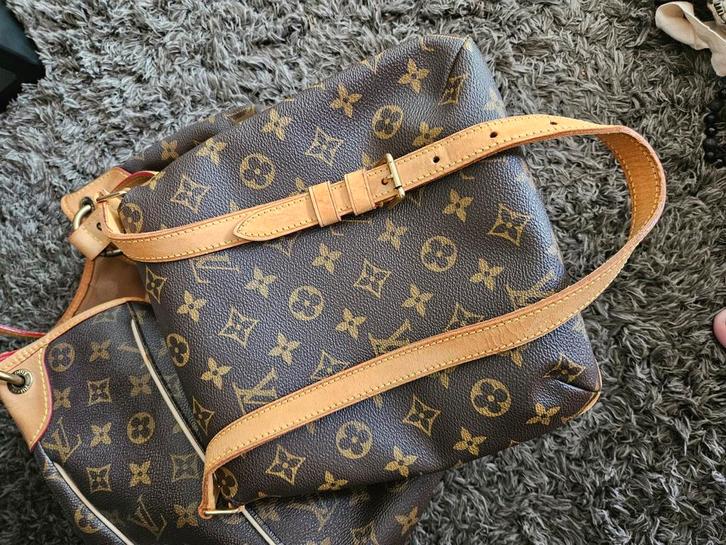 Crossbody riem Van Louis vuitton, Handtassen en Accessoires, Tassen | Damestassen, Zo goed als nieuw, Ophalen of Verzenden