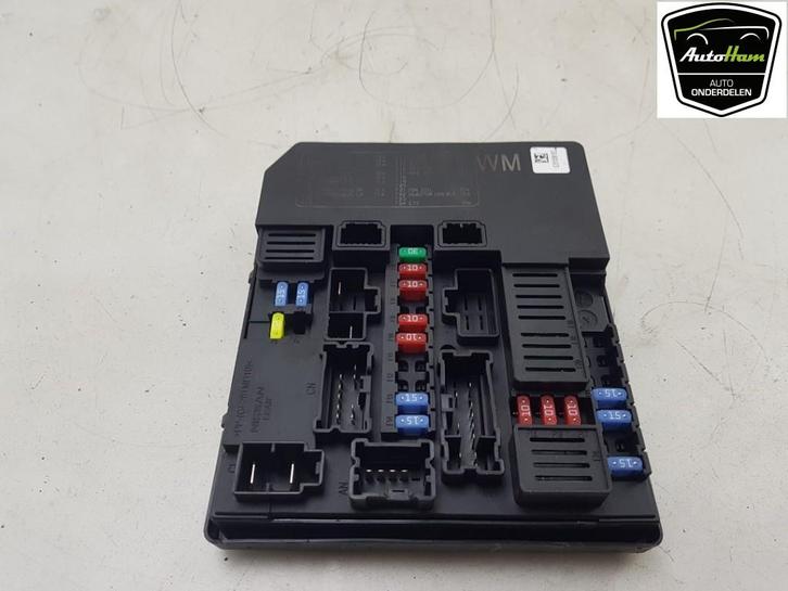 ZEKERINGKAST Nissan Leaf (ZE1) (01-2017/-) (|284B75SA5C|), Auto-onderdelen, Elektronica en Kabels, Nissan, Gebruikt