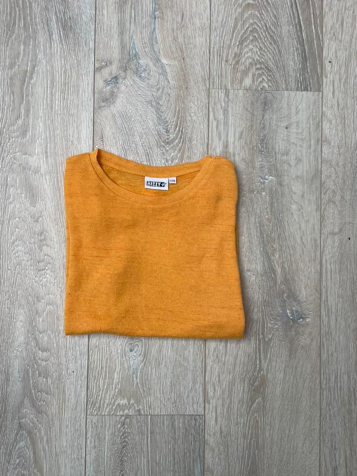 meisjes T-shirt in de kleur okergeel of mosterdgeel., Enfants & Bébés, Vêtements enfant | Taille 170, Utilisé, Fille, Chemise ou À manches longues