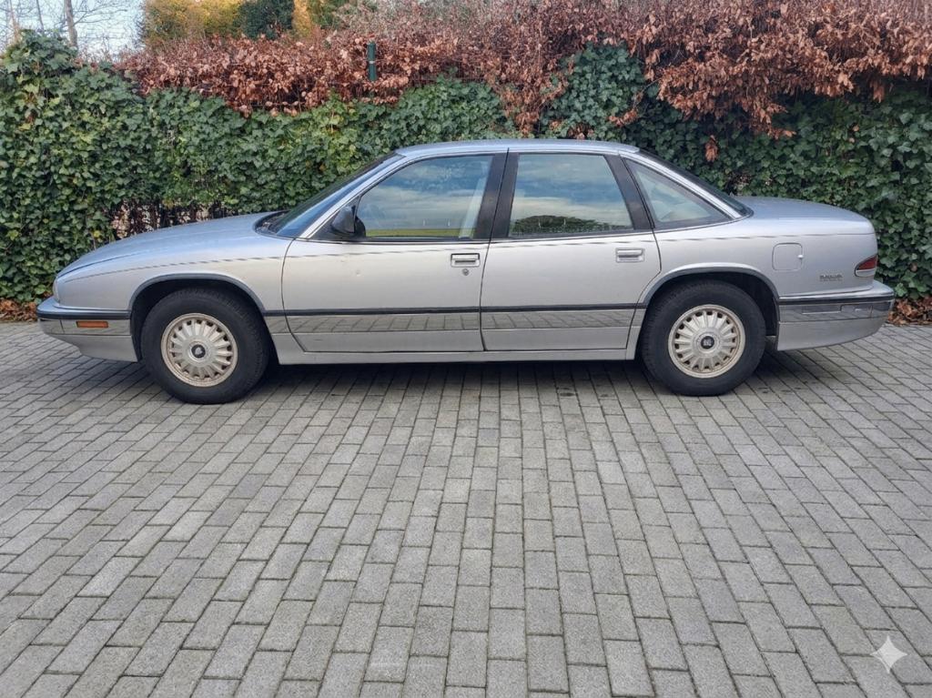 BUICK REGAL voor onderdelen 350 €, Auto's, Automaat, Achterwielaandrijving, Regal, Berline