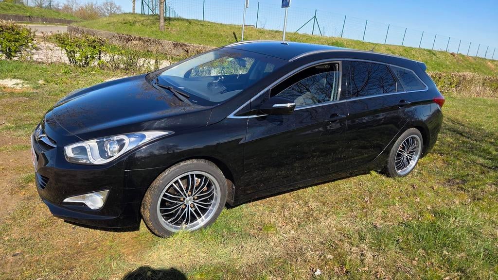 Hyundai i40 1.7crdi  lire annonce, Euro 5, Achat, Boîte manuelle, Noir