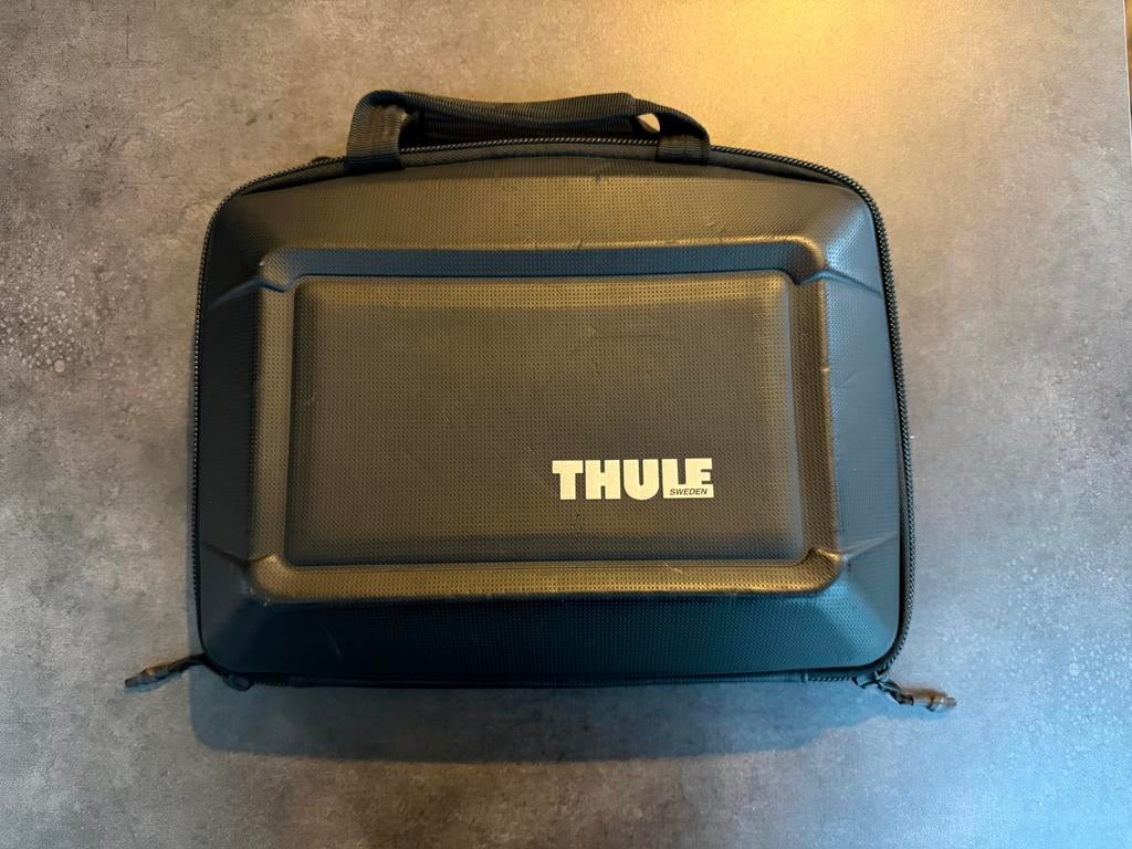 Thule laptoptas 13 inch, Computers en Software, Laptoptassen, Ophalen of Verzenden, 13 inch, Zo goed als nieuw, Schoudertas