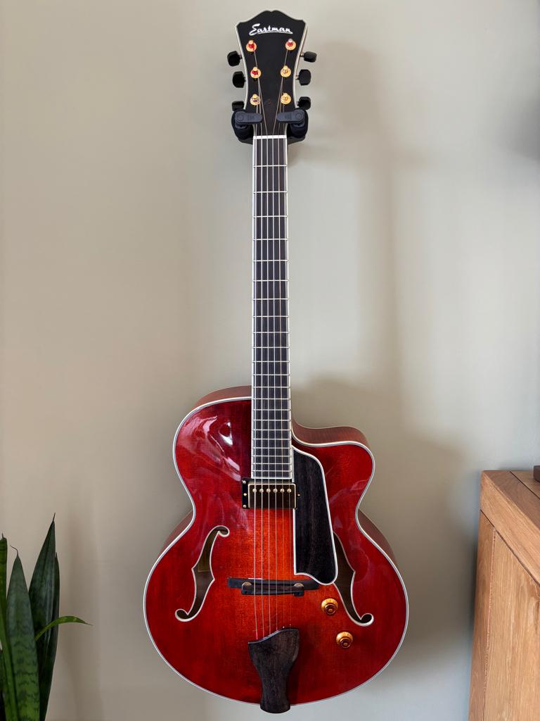 Archtop Eastman AR805CE, Ophalen, Zo goed als nieuw, Hollow body