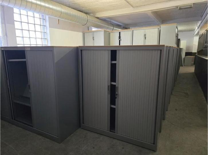 PROMO • Armoire métallique à portes coulissantes, Maison & Meubles, Accessoires pour la Maison | Étagères, Comme neuf, Enlèvement ou Envoi