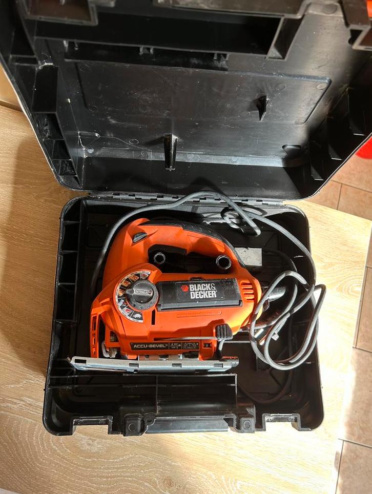 Scie sauteuse Black & Decker + Coffret, Doe-het-zelf en Bouw, Gereedschap | Overige machines, Gebruikt, Ophalen