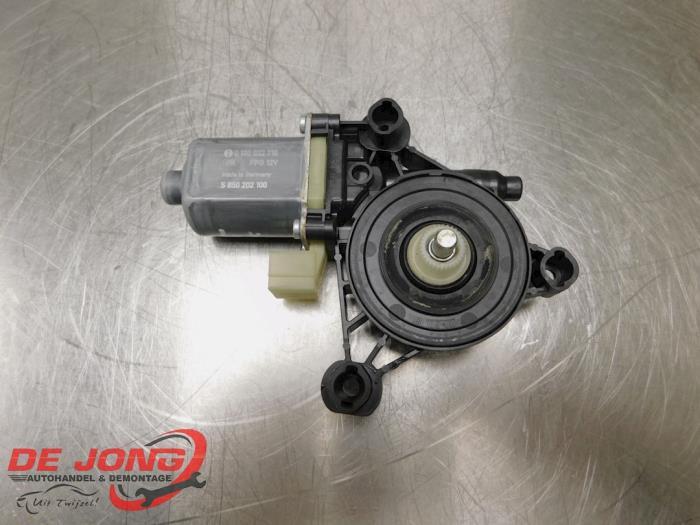 Moteur de vitre portière d'un Volkswagen Golf, Volkswagen, -, 3 mois de garantie, Utilisé
