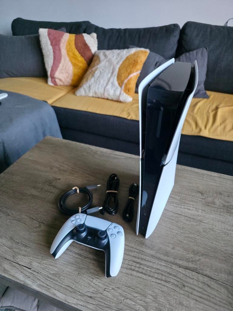 Ps5 Slim met nog een jaar garantie, Games en Spelcomputers, Spelcomputers | Sony PlayStation 5, Ophalen
